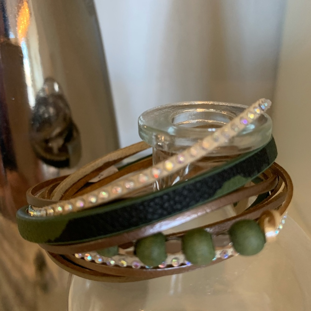 Multi wrap magnetic bracelet